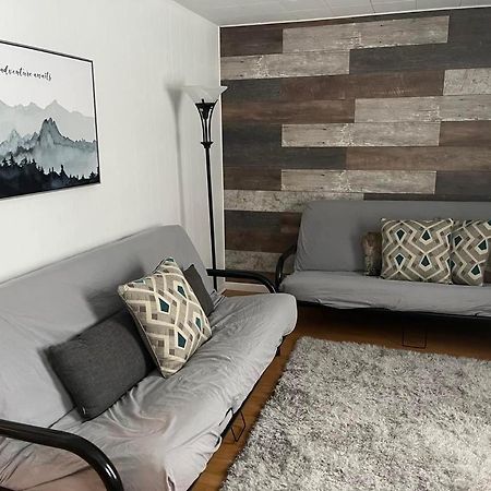 La Cabane Chez Jimmy Petit-Saguenay ภายนอก รูปภาพ